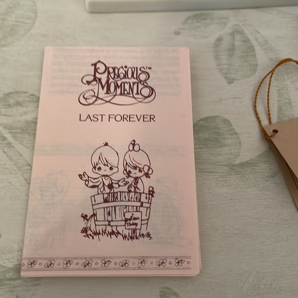 2/$15 PRECIOUS MOMENTS ARCH - Picture 4 of 12